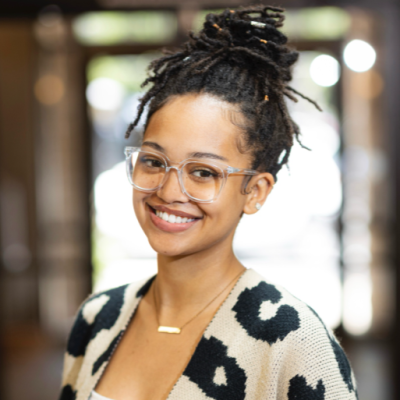 Gabby Elliott's headshot